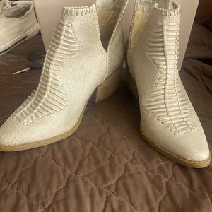 Off White Boutique Booties. Size 7.5